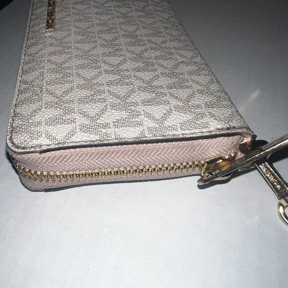 Michael Kors Jet Set Travel Wristlet Wallet Clutch Beige MK Logo Zip Around - Picture 4 of 6